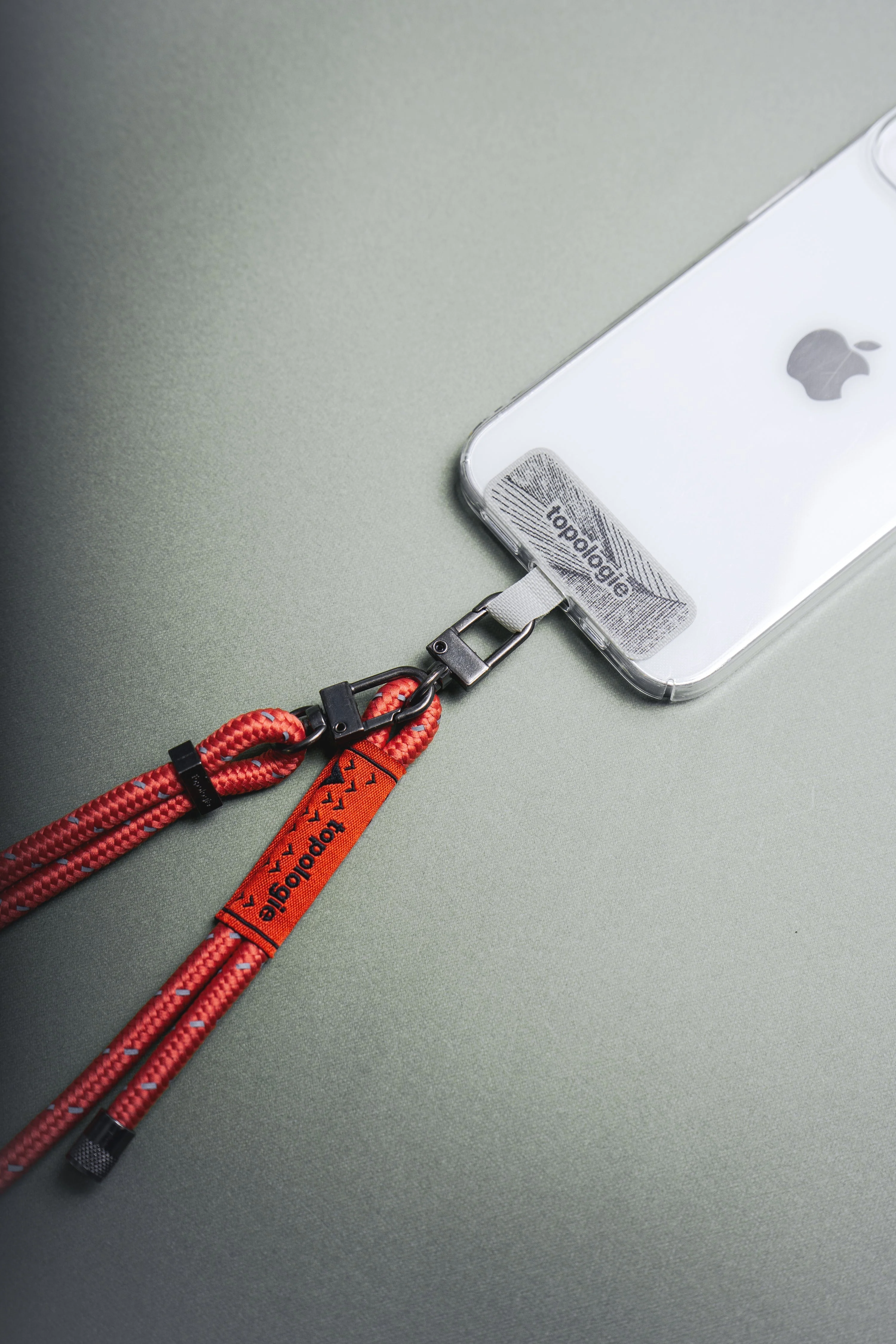 1148-phone-strap-adapter-6-0mm-rope-slate-reflective-4.webp Phone Strap Adapter / 6.0mm Rope / Slate Reflective