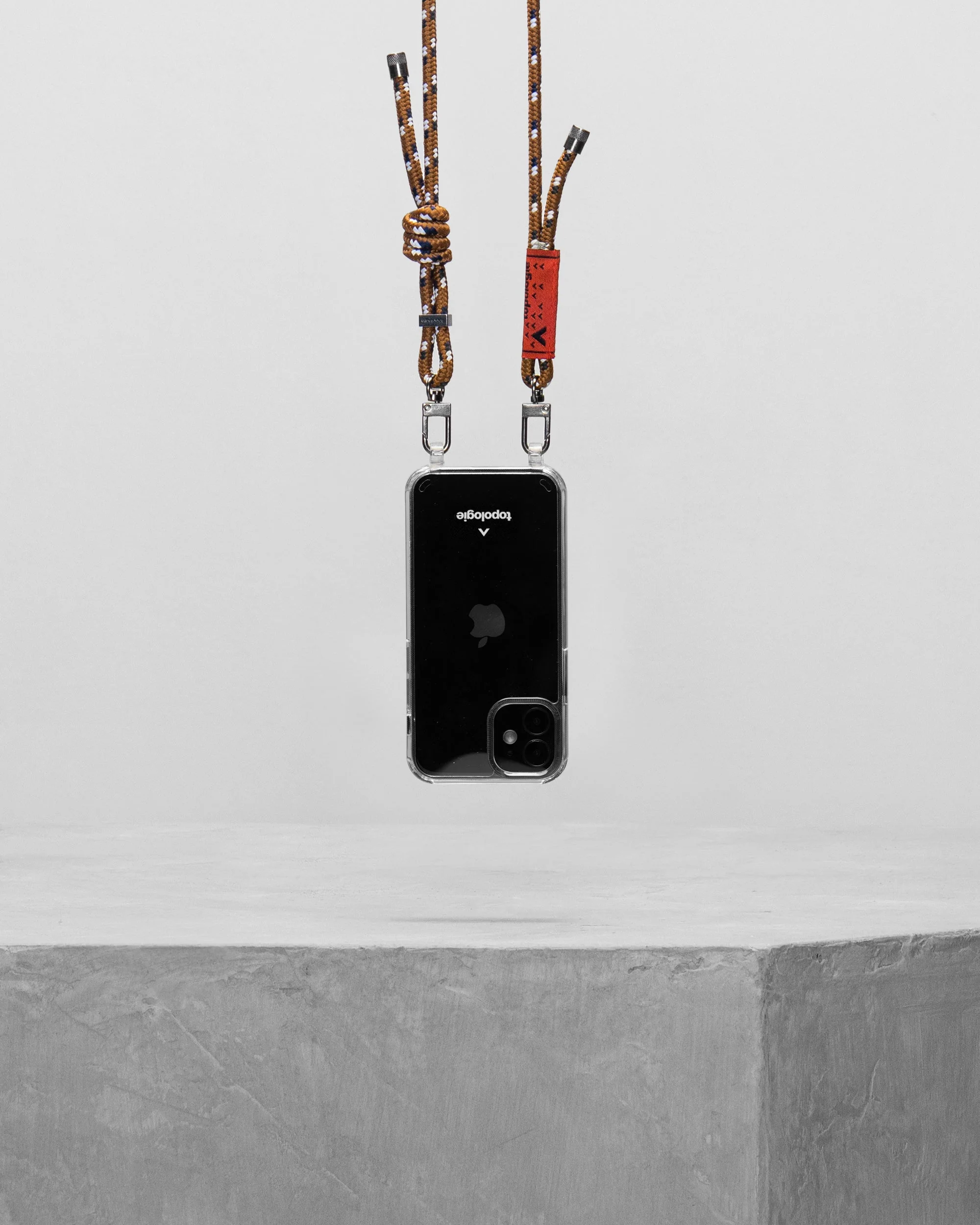 1306-verdon-phone-case-clear-6-0mm-rope-brown-navy-35.webp Verdon Phone Case / Clear / 6.0mm Rope / Brown Navy