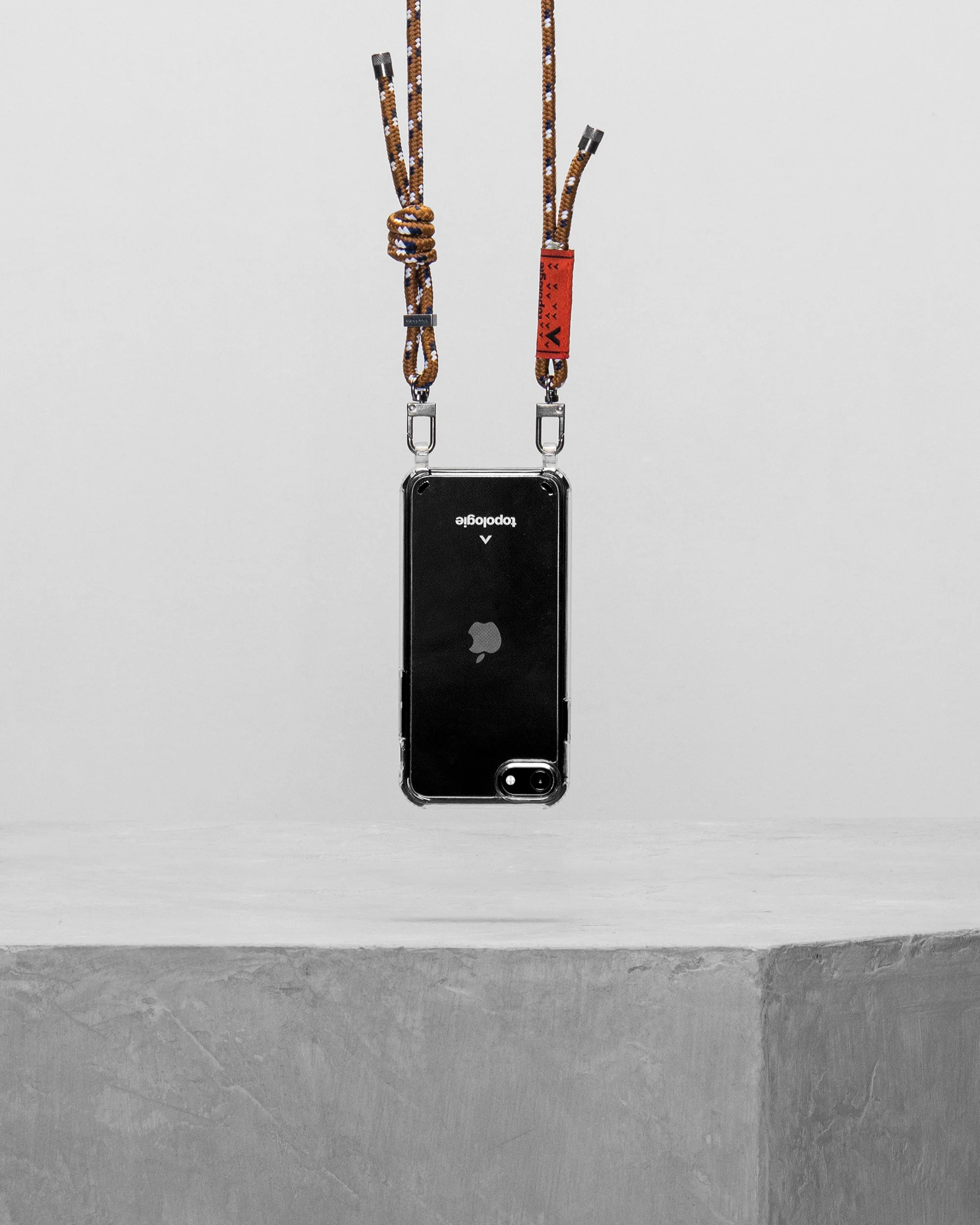 1306-verdon-phone-case-clear-6-0mm-rope-brown-navy-49.webp Verdon Phone Case / Clear / 6.0mm Rope / Brown Navy