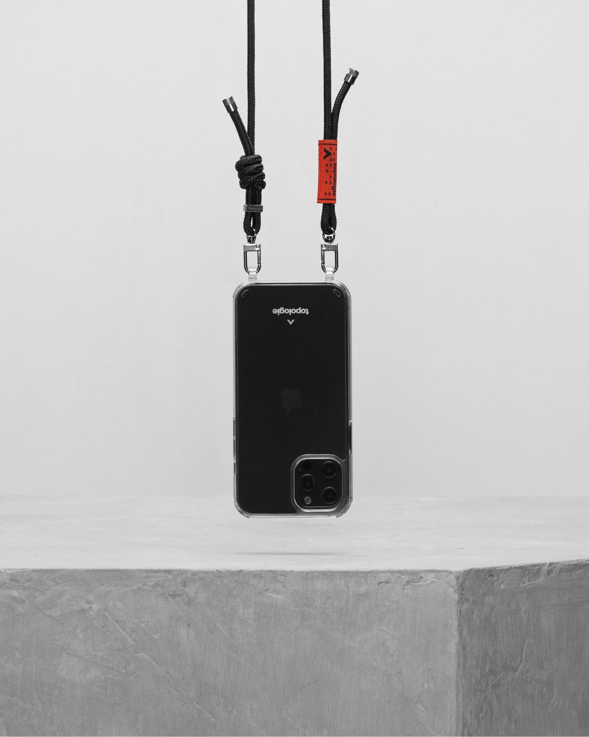 1372-verdon-phone-case-clear-6-0mm-rope-black-solid-43.webp Verdon Phone Case / Clear / 6.0mm Rope / Black Solid