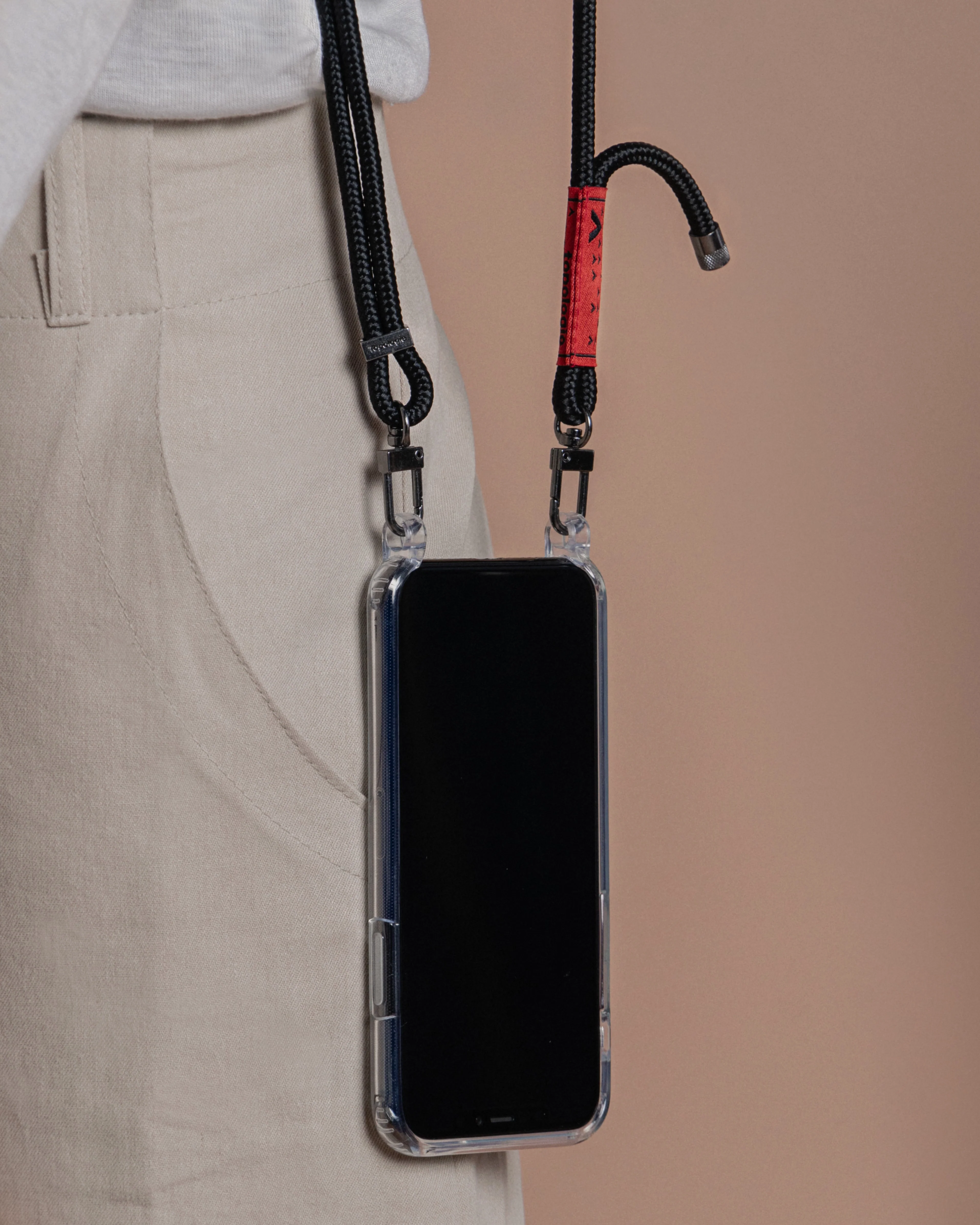1372-verdon-phone-case-clear-6-0mm-rope-black-solid-7.webp Verdon Phone Case / Clear / 6.0mm Rope / Black Solid