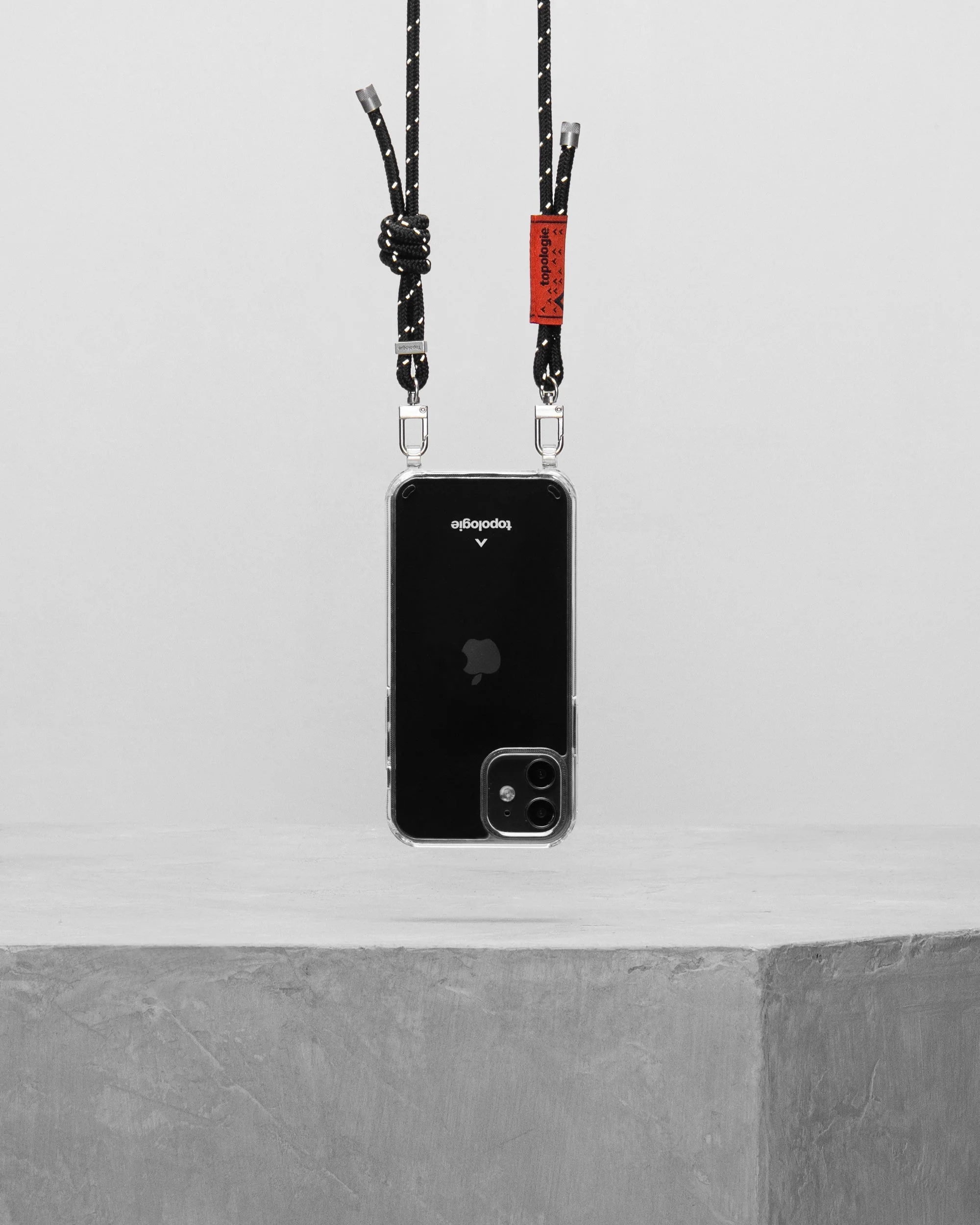 1437-verdon-phone-case-clear-6-0mm-rope-black-reflective-18.webp Verdon Phone Case / Clear / 6.0mm Rope / Black Reflective