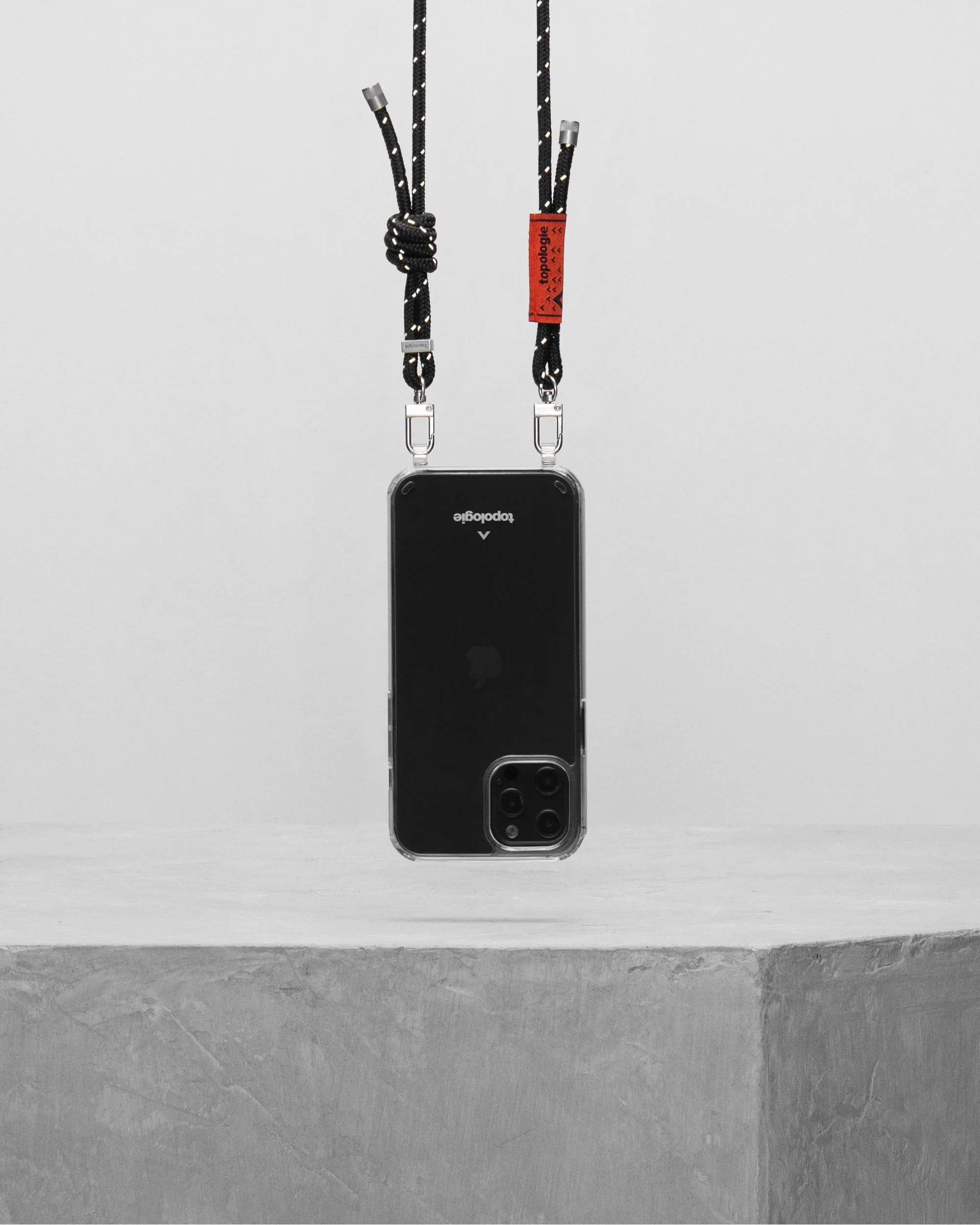 1437-verdon-phone-case-clear-6-0mm-rope-black-reflective-36.webp Verdon Phone Case / Clear / 6.0mm Rope / Black Reflective