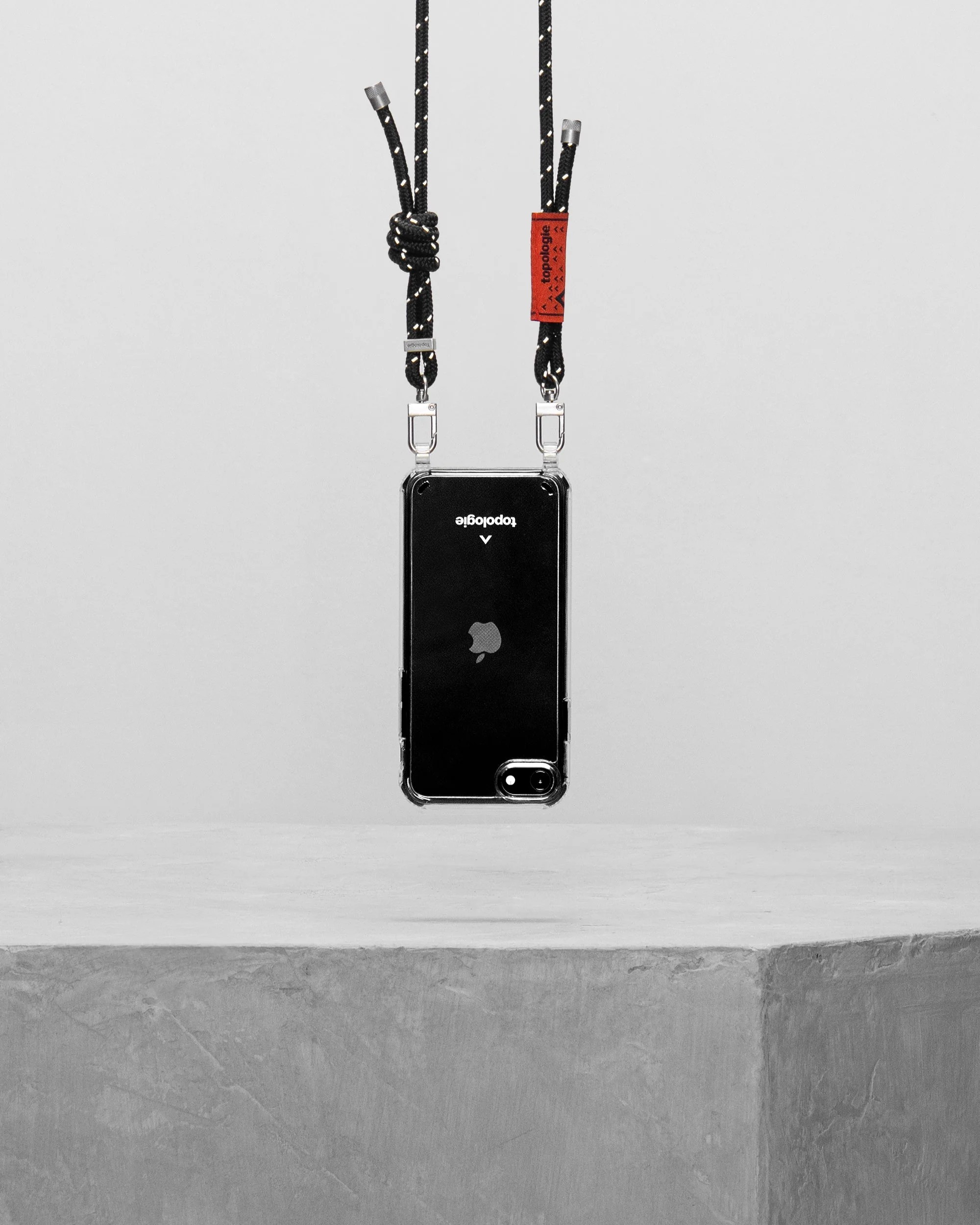 1437-verdon-phone-case-clear-6-0mm-rope-black-reflective-42.webp Verdon Phone Case / Clear / 6.0mm Rope / Black Reflective