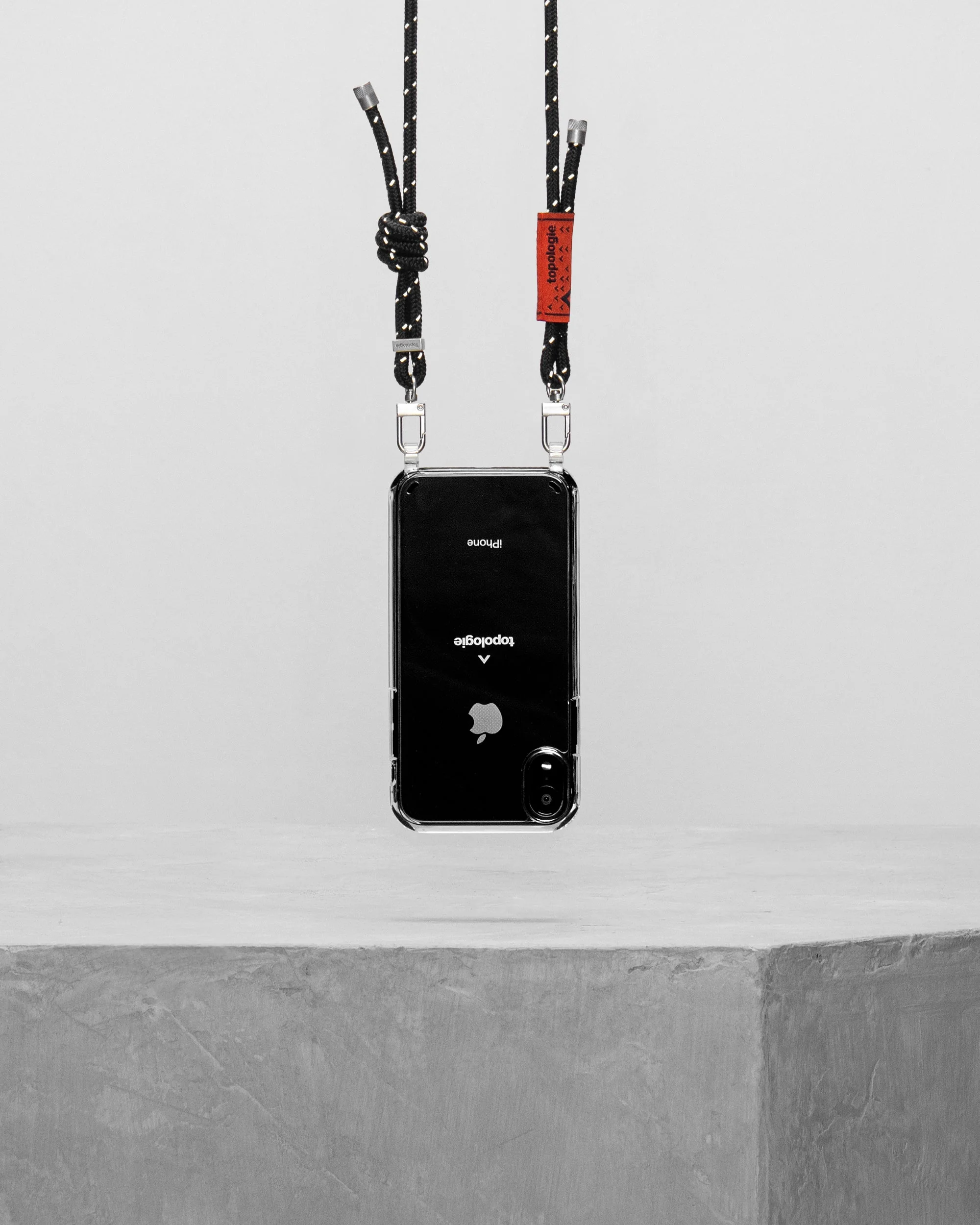 1437-verdon-phone-case-clear-6-0mm-rope-black-reflective-48.webp Verdon Phone Case / Clear / 6.0mm Rope / Black Reflective