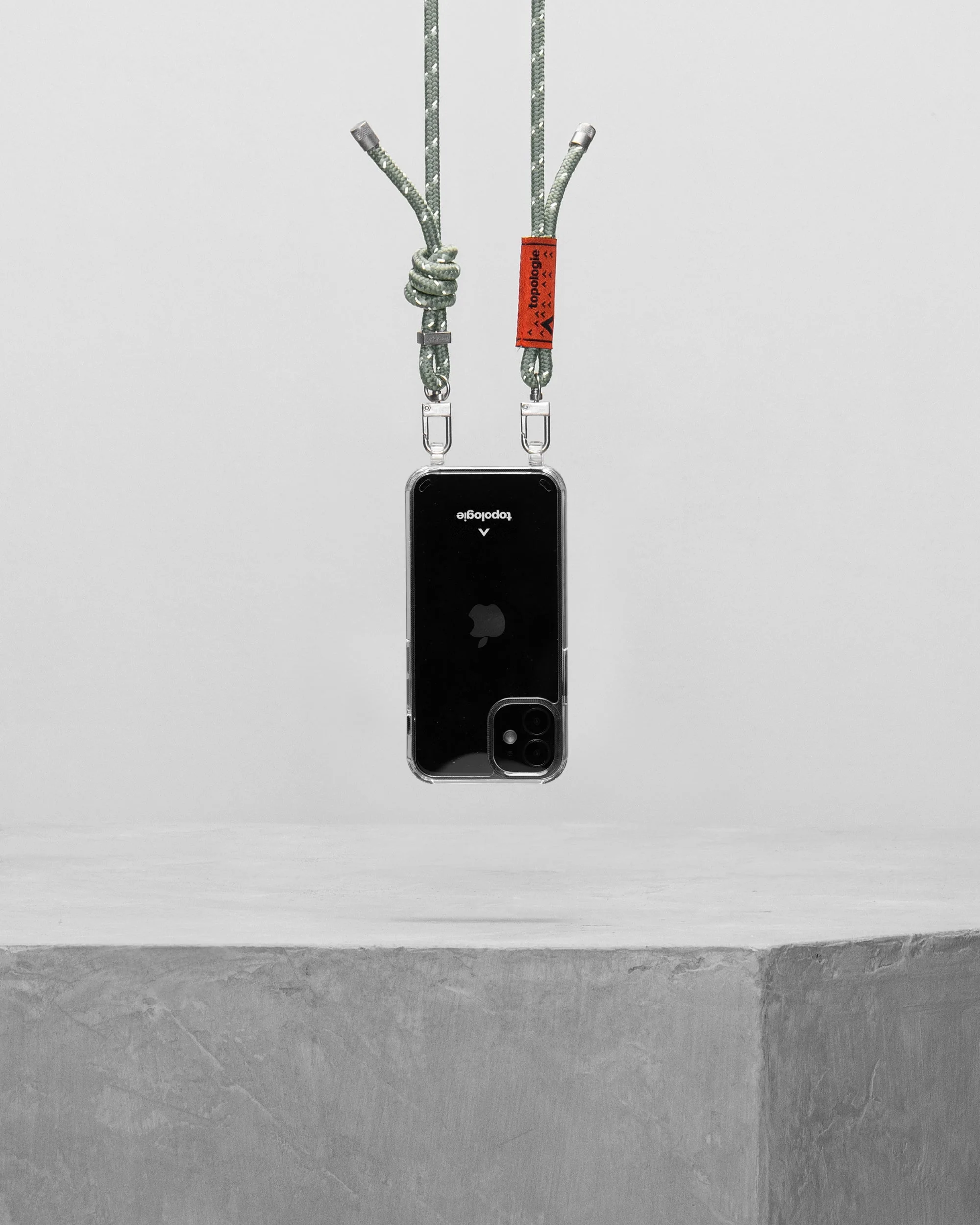 1458-verdon-phone-case-clear-6-0mm-rope-sage-reflective-28.webp Verdon Phone Case / Clear / 6.0mm Rope / Sage Reflective