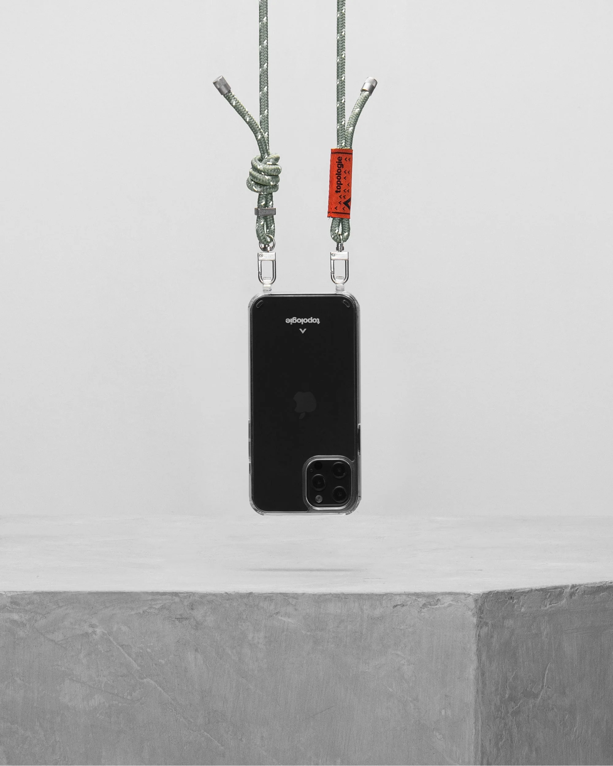 1458-verdon-phone-case-clear-6-0mm-rope-sage-reflective-36.webp Verdon Phone Case / Clear / 6.0mm Rope / Sage Reflective