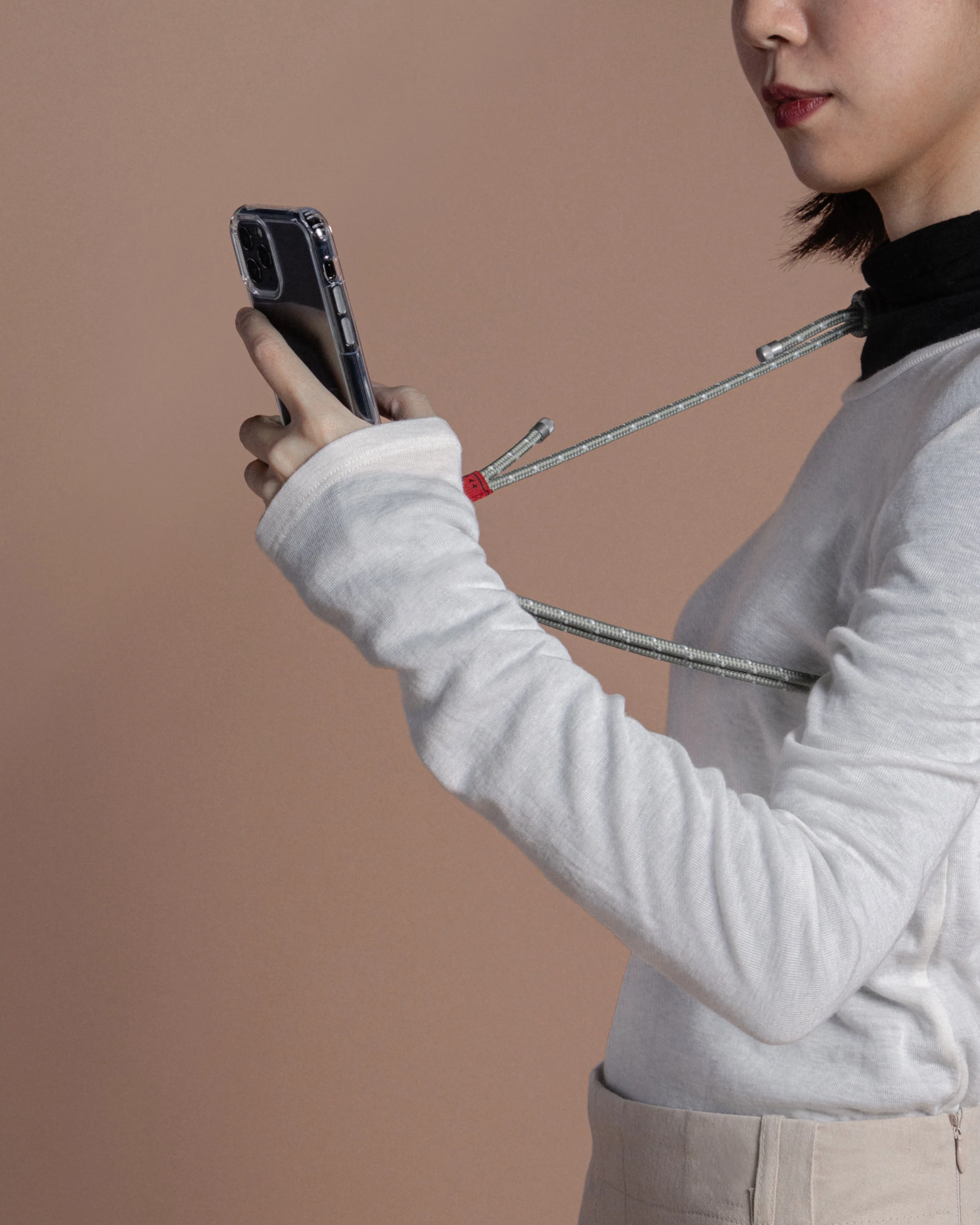 1458-verdon-phone-case-clear-6-0mm-rope-sage-reflective-65.webp Verdon Phone Case / Clear / 6.0mm Rope / Sage Reflective