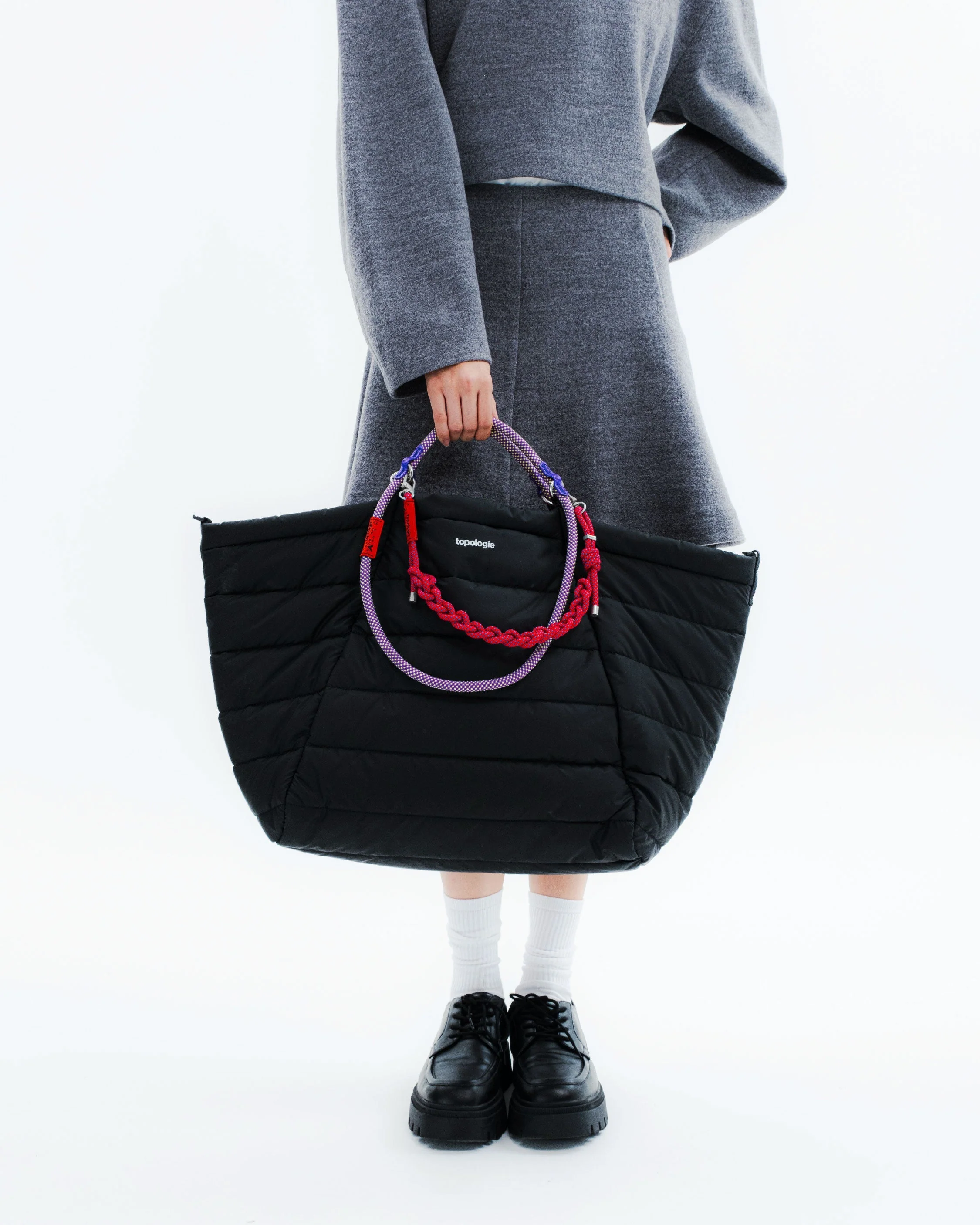 1563-marche-tote-large-taupe-puffer-10mm-rope-loop-black-reflective-14.webp Marche Tote Large / Taupe (Puffer) / 10mm Rope Loop / Black Reflective