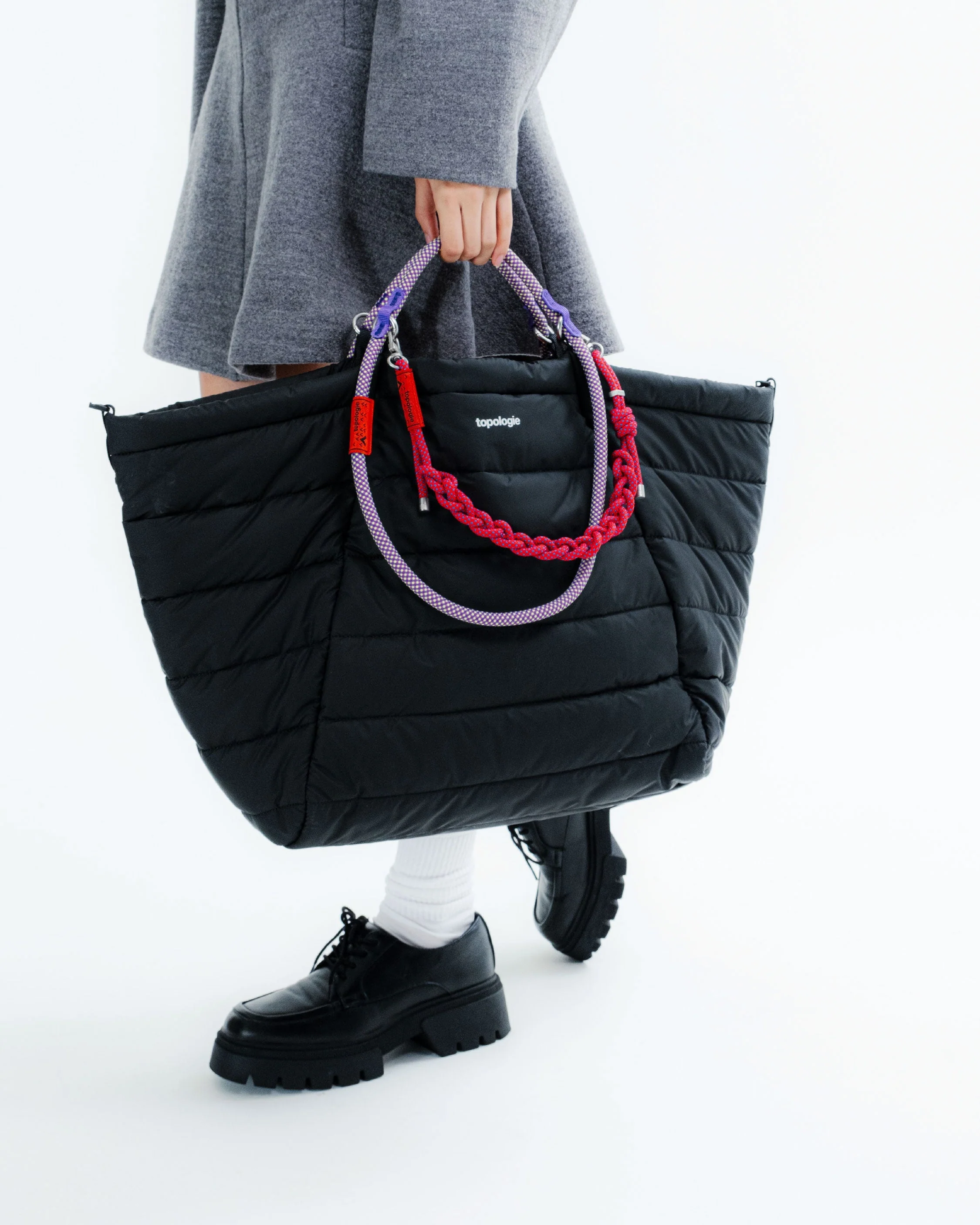 1563-marche-tote-large-taupe-puffer-10mm-rope-loop-black-reflective-16.webp Marche Tote Large / Taupe (Puffer) / 10mm Rope Loop / Black Reflective