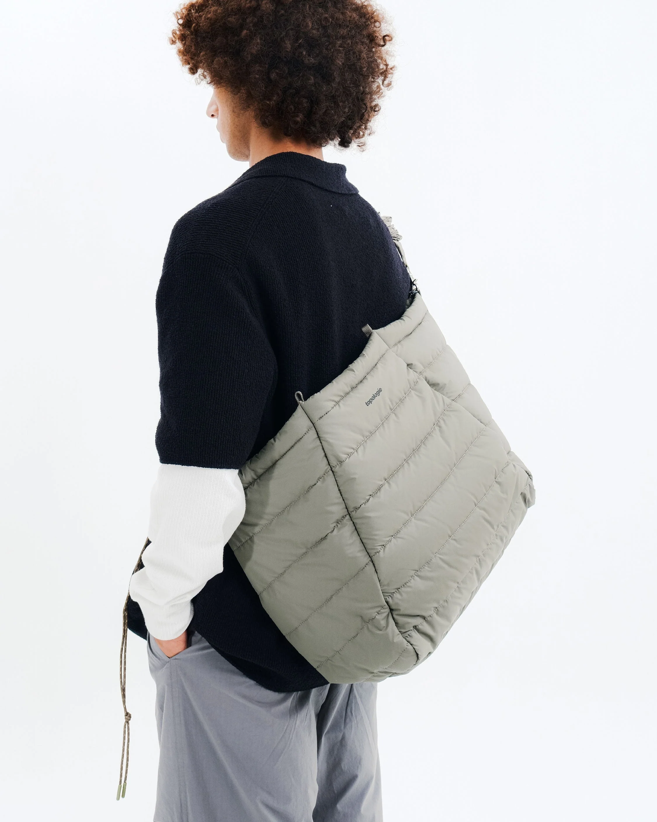 1563-marche-tote-large-taupe-puffer-10mm-rope-loop-black-reflective-9.webp Marche Tote Large / Taupe (Puffer) / 10mm Rope Loop / Black Reflective