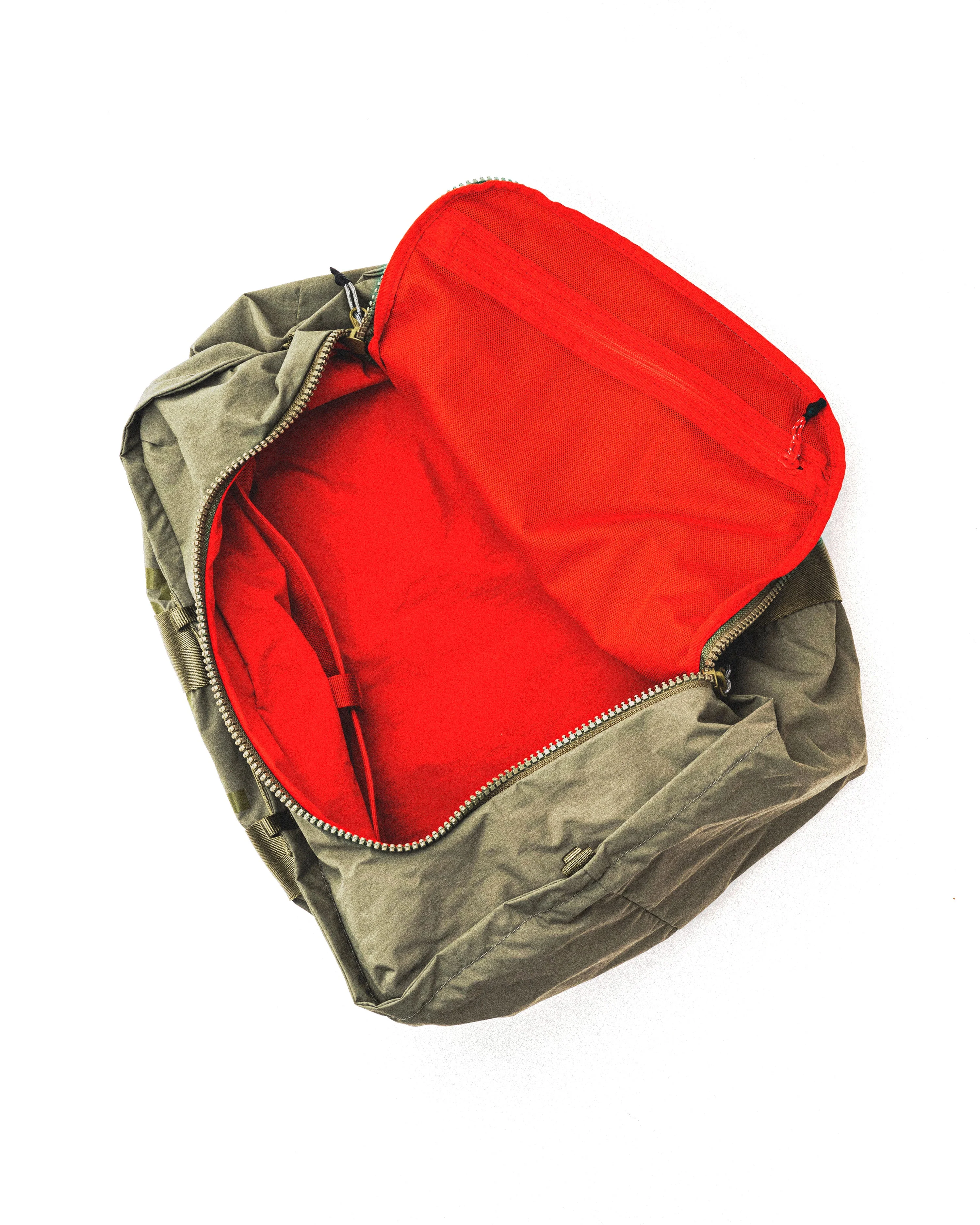 425-summit-duffle-medium-18.webp Summit Duffle Medium