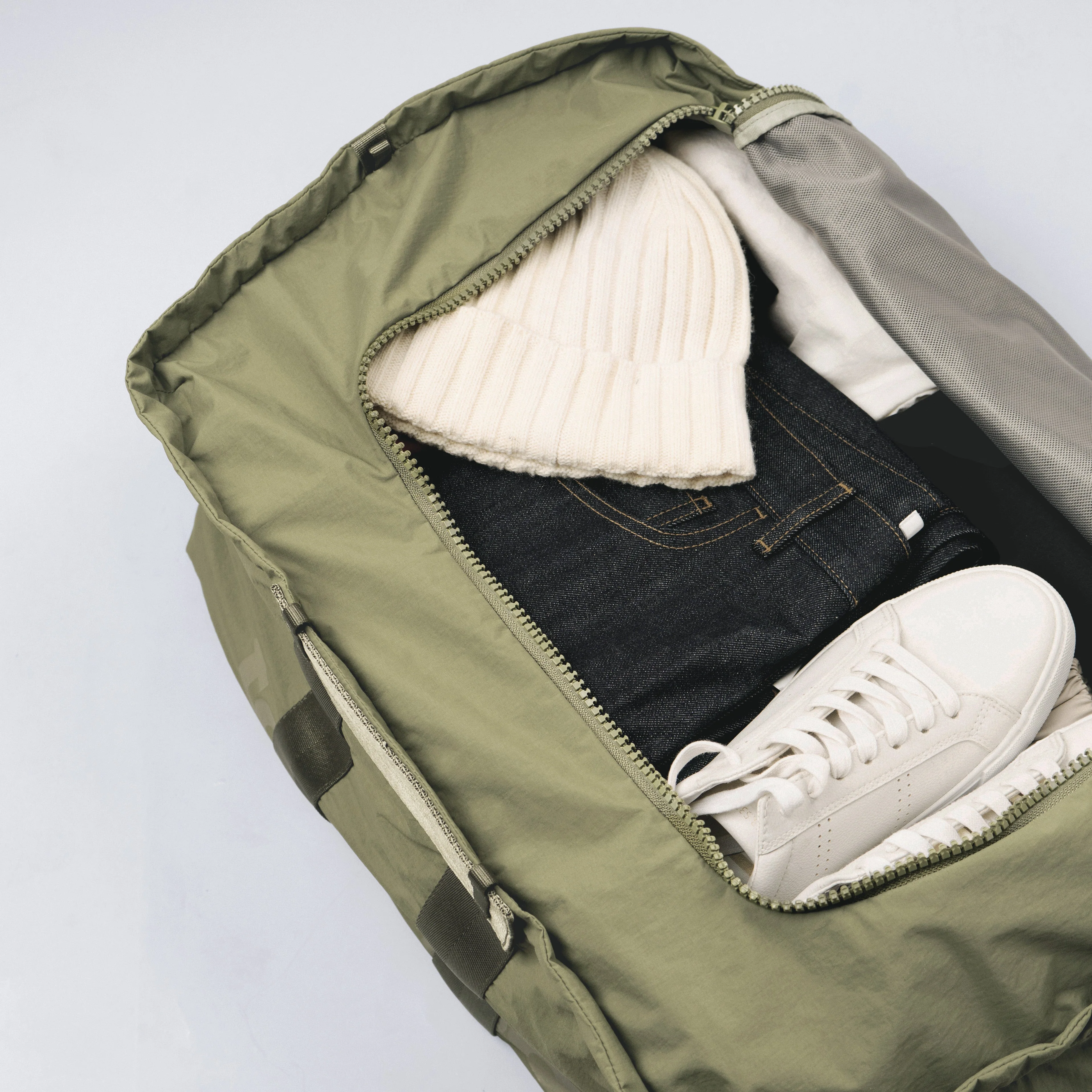 425-summit-duffle-medium-3.webp Summit Duffle Medium