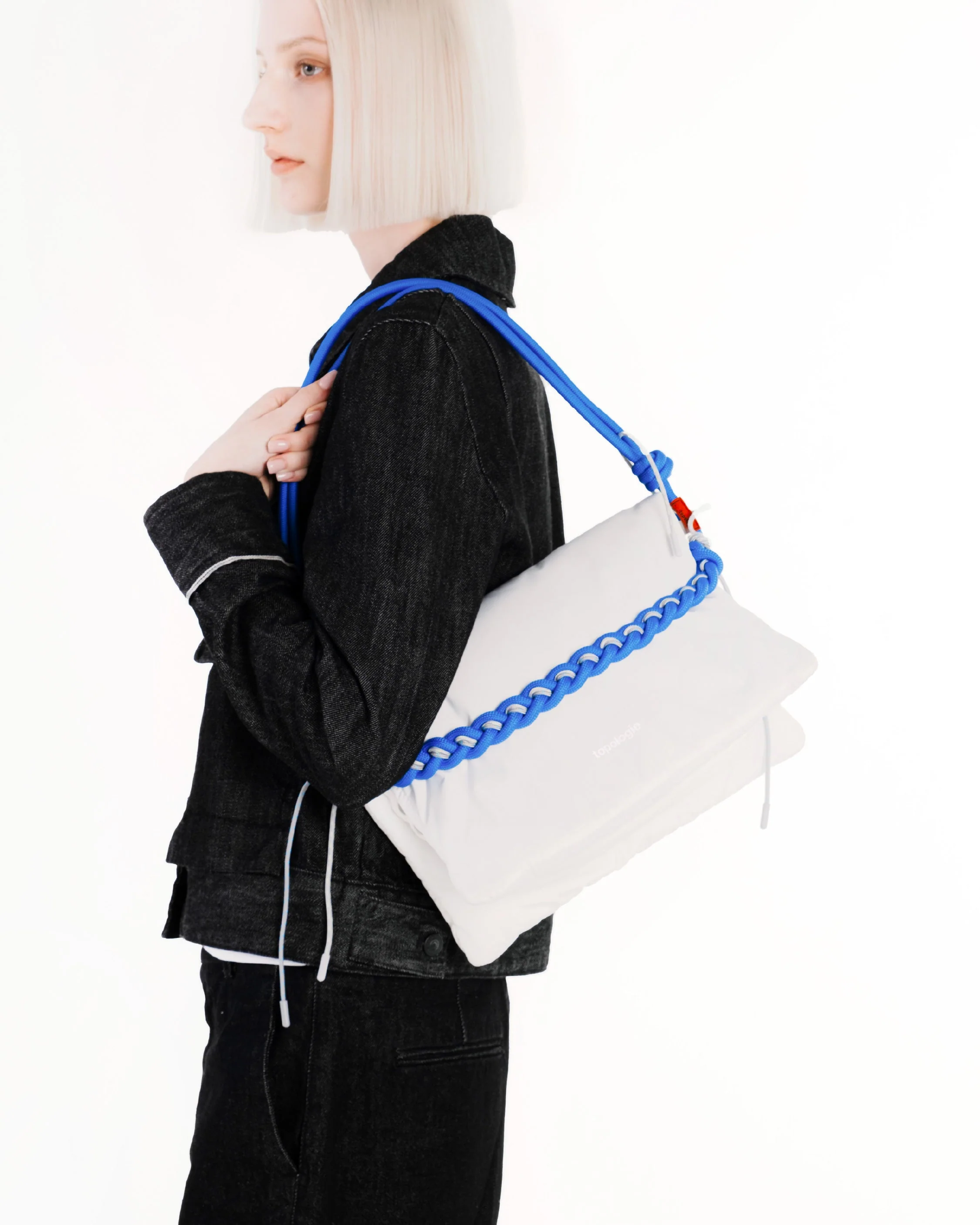 441-a-frame-bag-medium-5.webp A-Frame Bag Medium