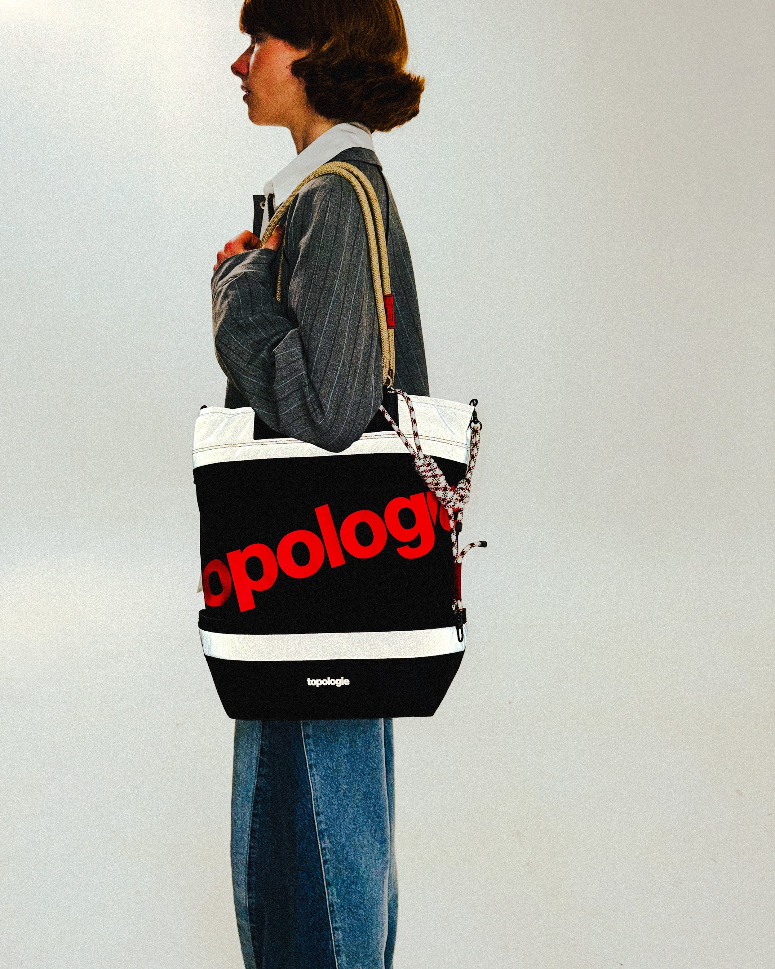 444-convert-tool-bag-11.jpg Convert Tool Bag