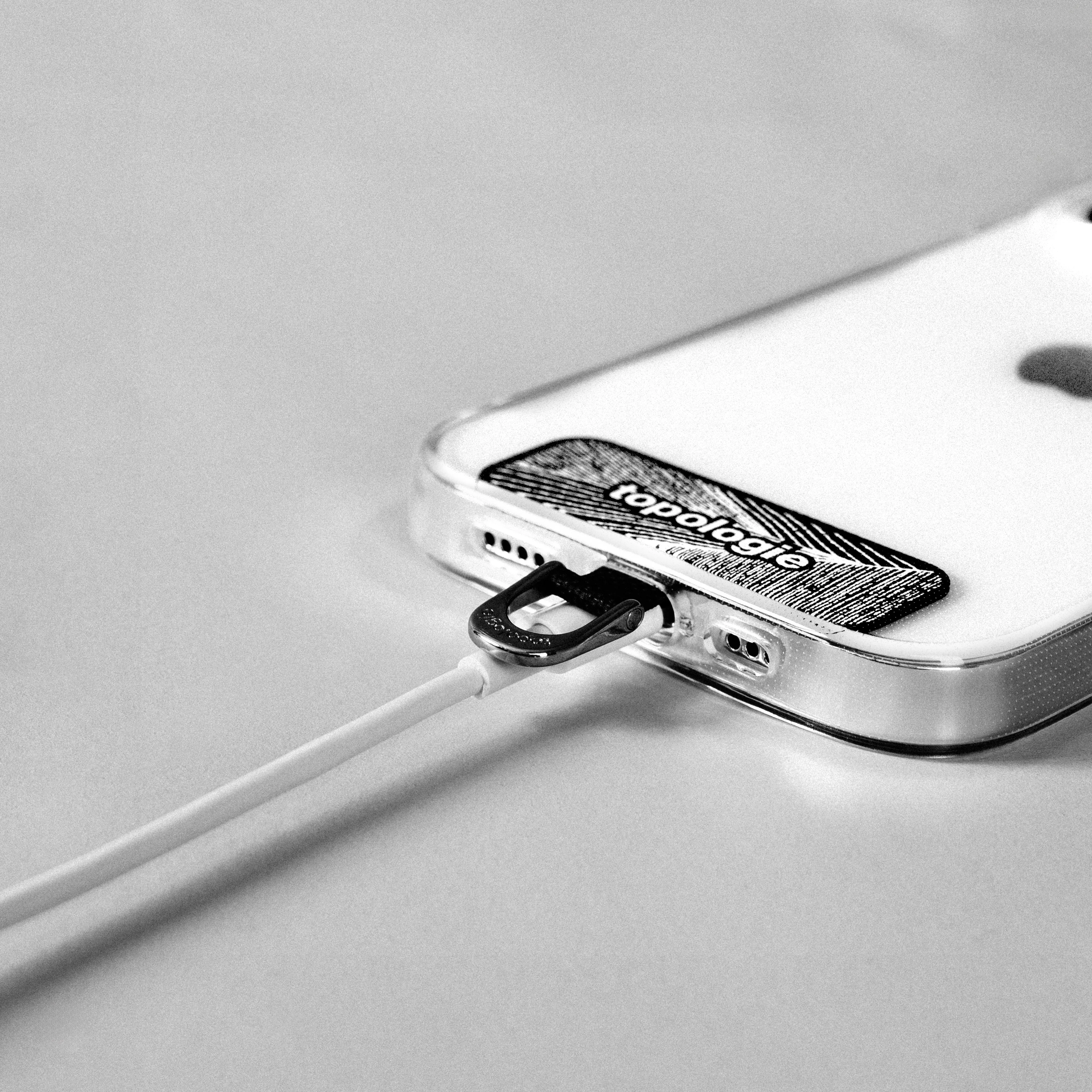 840-phone-strap-adapter-3.webp Phone Strap Adapter